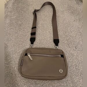 Brand new tags off Lululemon everywhere convertible crossbody 1.5L bag